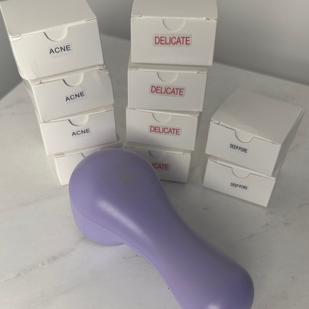 Clarisonic Mia Purple Facial Cleansing Brush with 10 unused heads - Picture 4 of 7
